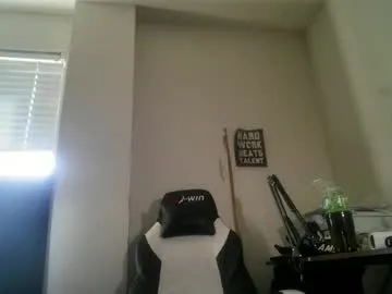 angelsofaurora – webcam model profile photo Image 14