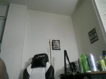 angelsofaurora – webcam model profile photo Image 9