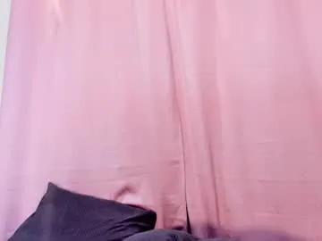 bright_diamonds_054 – webcam model profile photo Image 2