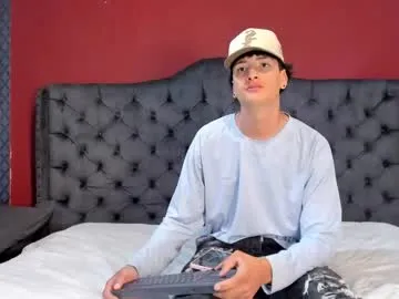 bright_diamonds_054 – webcam model profile photo Image 8