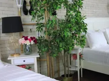 loving_ladies – webcam model profile photo Image 2