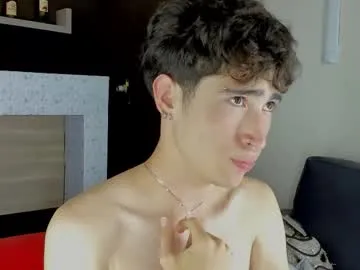 crismens – webcam model profile photo Image 13