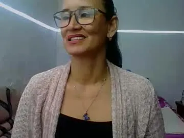 Mya – webcam model profile photo Image 10