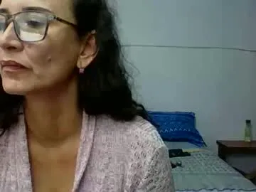 Mya – webcam model profile photo Image 11