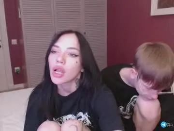 your_dolls – webcam model profile photo Image 4