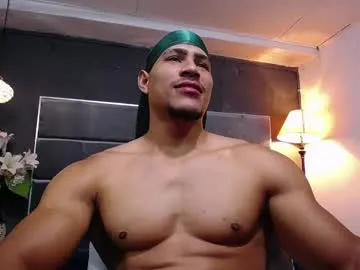 alexwos – webcam model profile photo Image 8