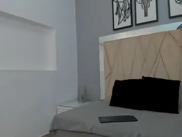 straight__friends – webcam model profile photo Image 18