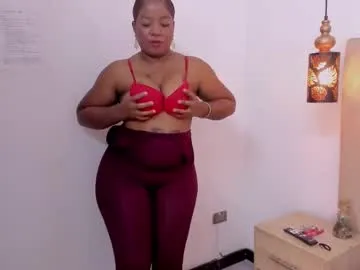 pinkypuppa – webcam model profile photo Image 12