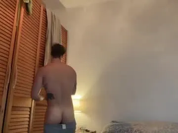 straight__friends – webcam model profile photo Image 3