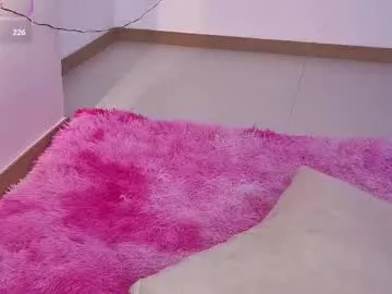 shinyjen – webcam model profile photo Image 18