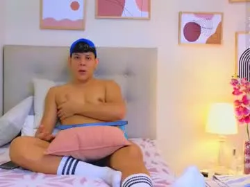 evan_white_ – webcam model profile photo Image 11