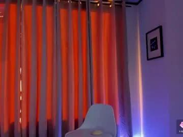 pinkypuppa – webcam model profile photo Image 3