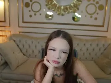 MiraKova – webcam model profile photo Image 11