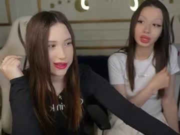 MiraKova – webcam model profile photo Image 12