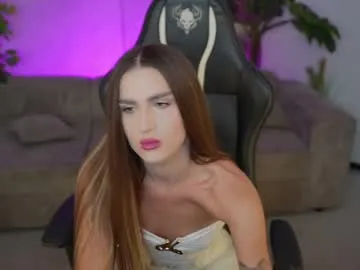 MiraKova – webcam model profile photo Image 5