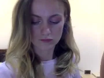 kira0541 – webcam model profile photo Image 3