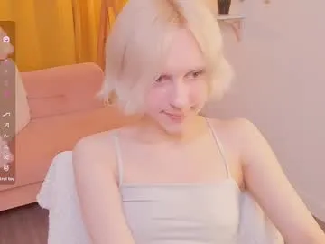 lavetax – webcam model profile photo Image 10