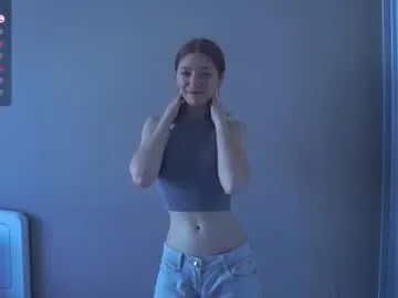angela_whitie Image 6