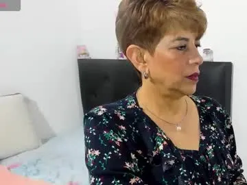 HellenSuric – webcam model profile photo Image 5