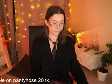 CordeliaNorton – webcam model profile photo Image 15