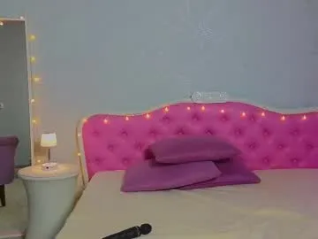 ariana_petite Image 18