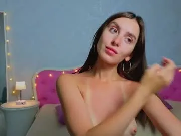 ariana_petite Image 9