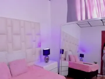 ariana_rouse_ Image 2