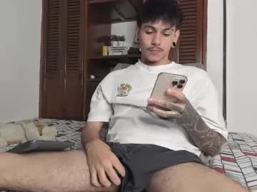 lary_holly – webcam model profile photo Image 12