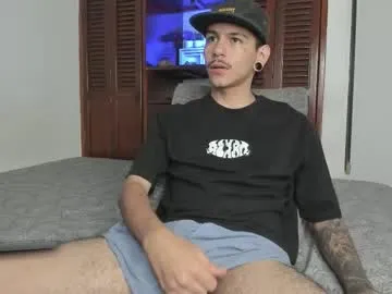 lary_holly – webcam model profile photo Image 14