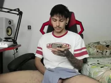 lary_holly – webcam model profile photo Image 8