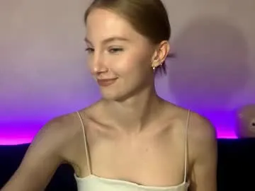 your_dolls – webcam model profile photo Image 14