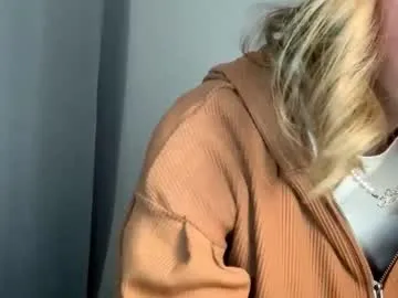 your_dolls – webcam model profile photo Image 4