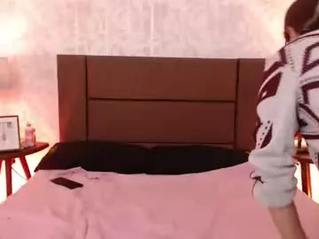 HellenSuric – webcam model profile photo Image 2