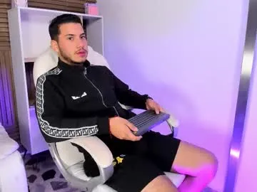 icevermilk – webcam model profile photo Image 10