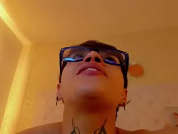 MollyMary – webcam model profile photo Image 16