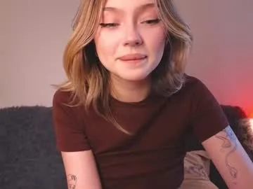 LunaSilvestre – webcam model profile photo Image 15