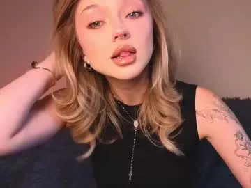 LunaSilvestre – webcam model profile photo Image 17