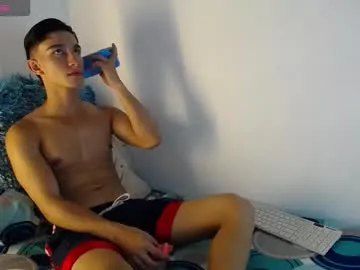 lary_holly – webcam model profile photo Image 10