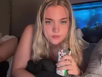 miya_shake – webcam model profile photo Image 3