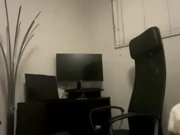 petites_perles – webcam model profile photo Image 18