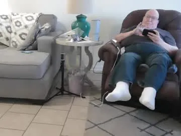 emmykrist – webcam model profile photo Image 12