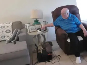 emmykrist – webcam model profile photo Image 5