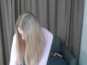 pinkypuppa – webcam model profile photo Image 4