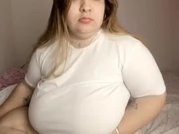 EmmaLevis – webcam model profile photo Image 17