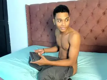 playussoftly – webcam model profile photo Image 12