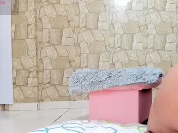 OrianaRossy – webcam model profile photo Image 12