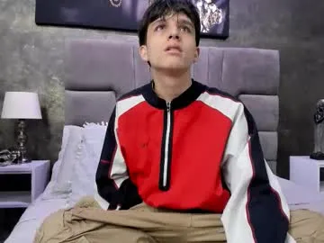 icevermilk – webcam model profile photo Image 10