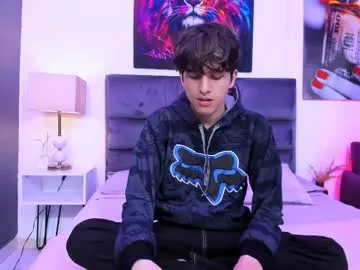 icevermilk – webcam model profile photo Image 3