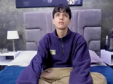 icevermilk – webcam model profile photo Image 9