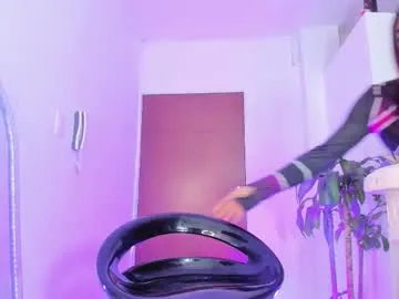 sexxxsirens – webcam model profile photo Image 12